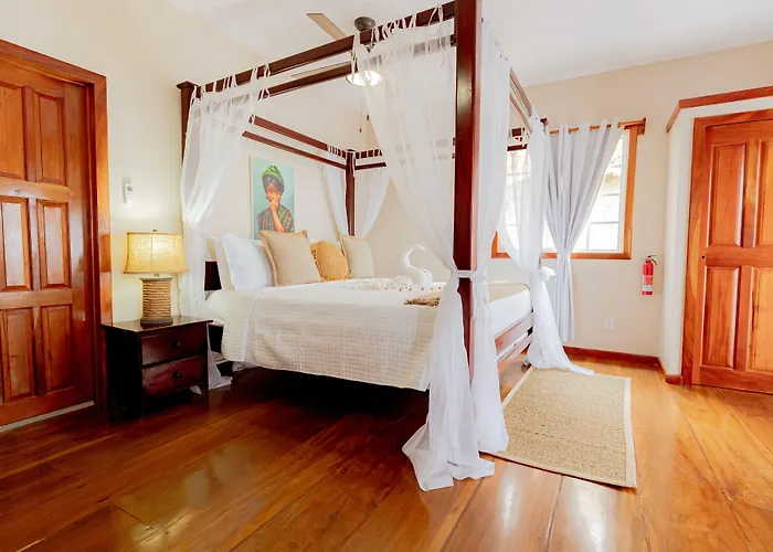 Hidden Jewel Boutique San Pedro (Ambergris Caye)